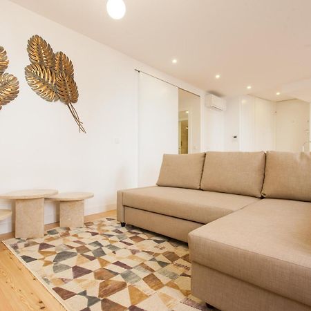 Mouraria Blue Three-Bedroom Apartment W/ Parking - By Lu Holidays Lisbona Esterno foto