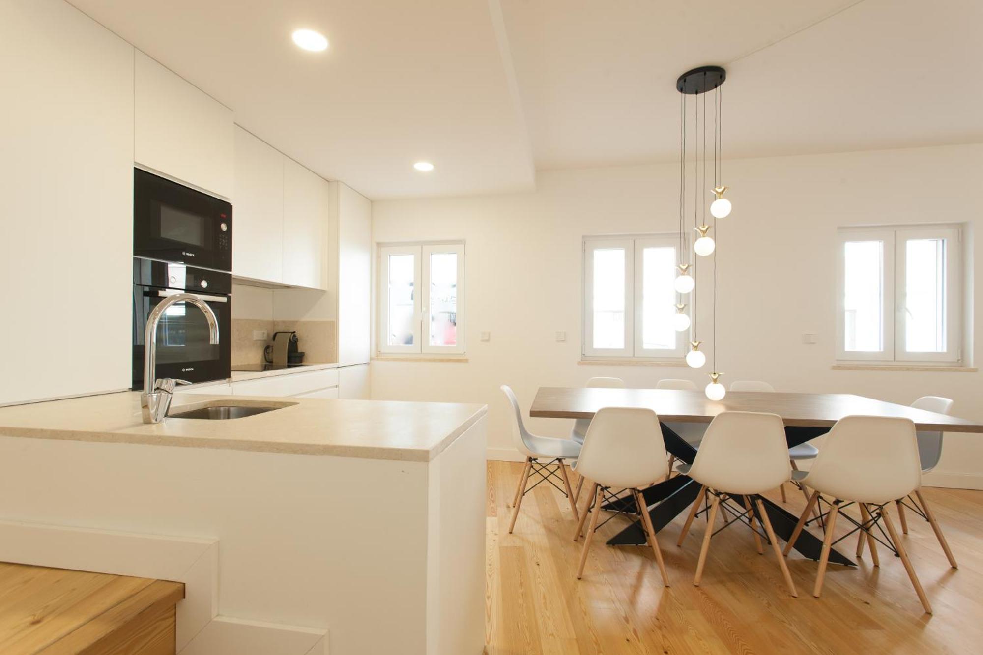 Mouraria Blue Three-Bedroom Apartment W/ Parking - By Lu Holidays Lisbona Esterno foto